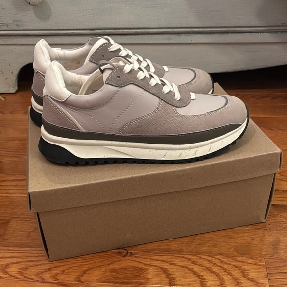 MADE WELL  women’s kickoff trainer Sneakers - Picture 6 of 11